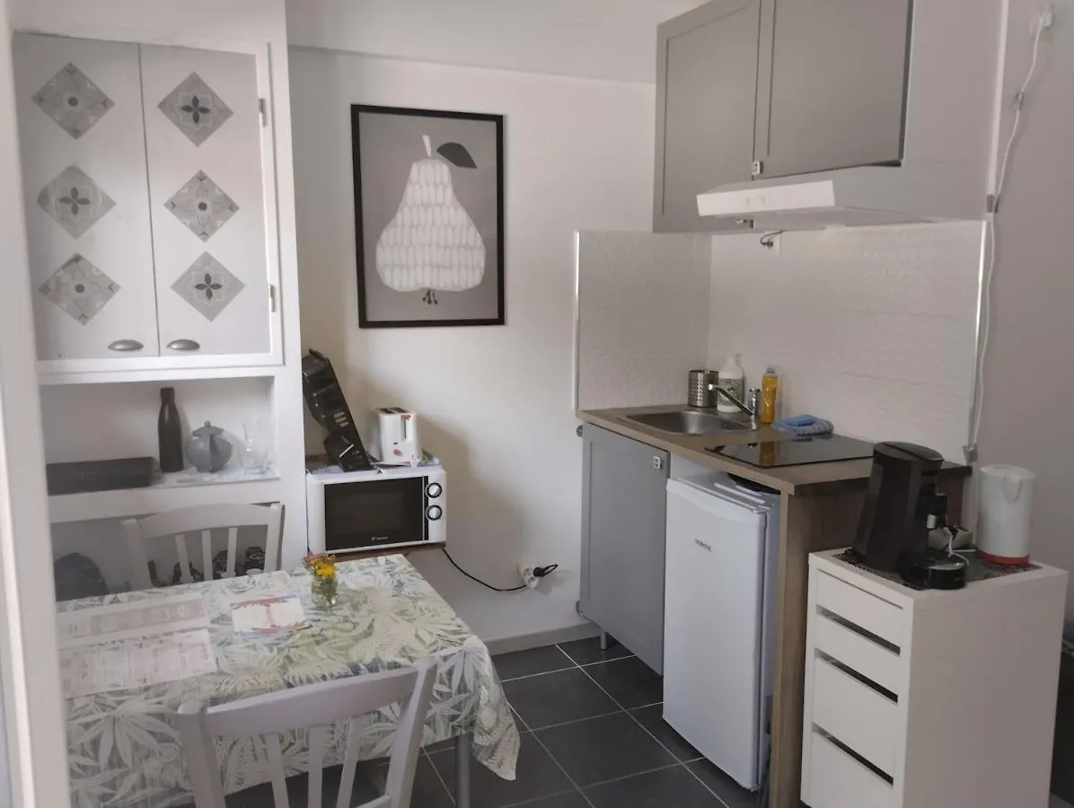 Apartment Studio Jardin Aubenas